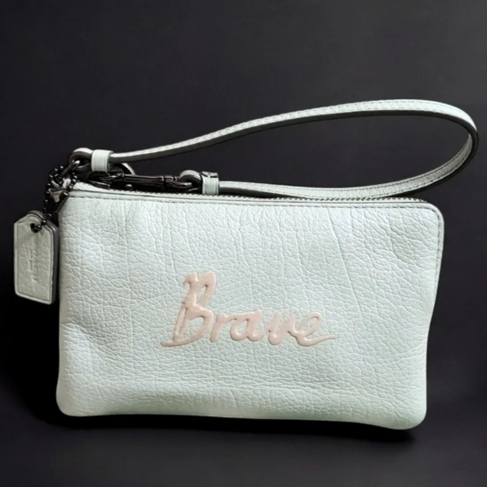 Coach Brave Wristlet RARE - Picture 9 of 9